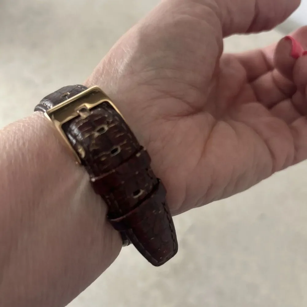 Kenneth Cole New York KC2597 Womens Watch Brown Face Gold Dial New Battery